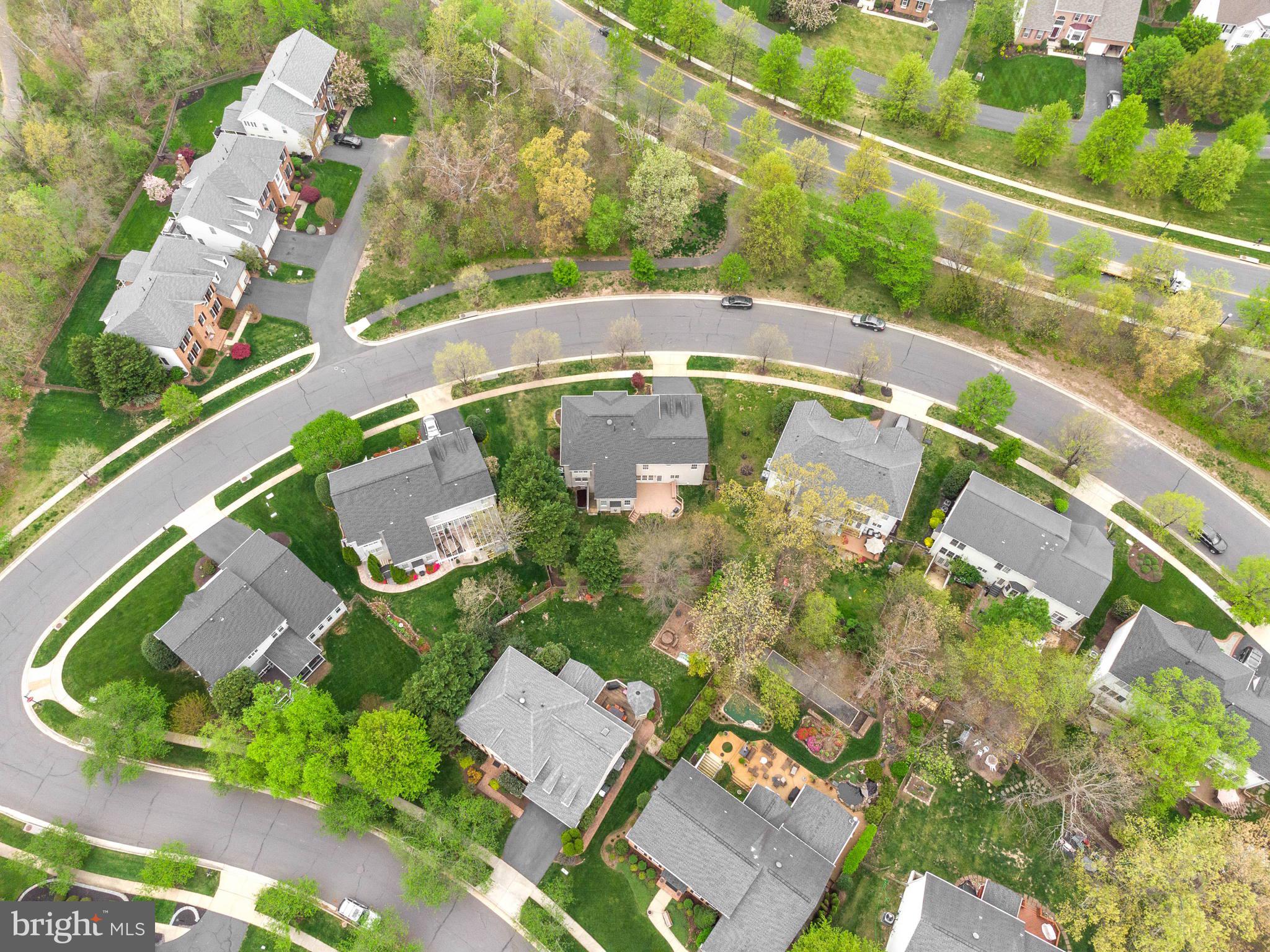 26030 Glasgow Drive Chantilly, VA 20152 - Photo 37 of 42