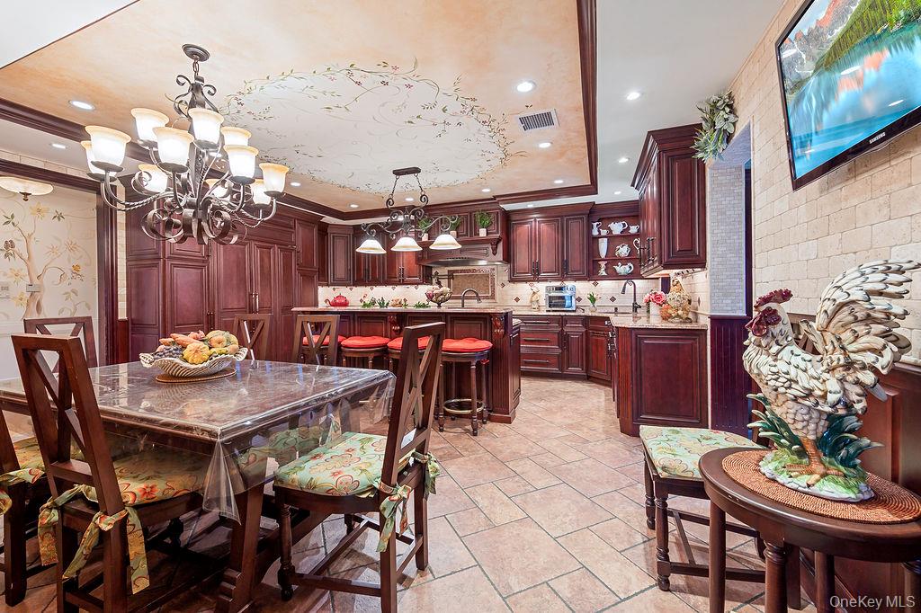 4 Point Crescent Queens, NY 11357 - Photo 11 of 39
