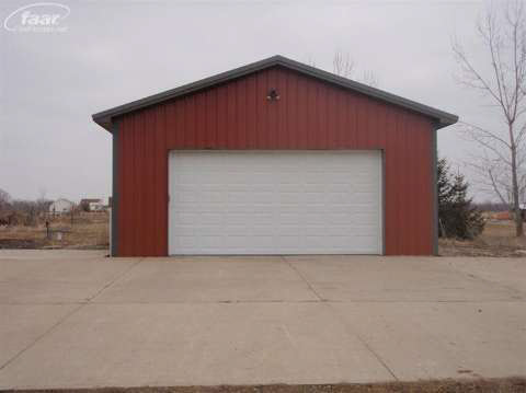 1109 Leland Road Ovid, MI 48866 - Photo 2 of 11 20396108-1.JPG