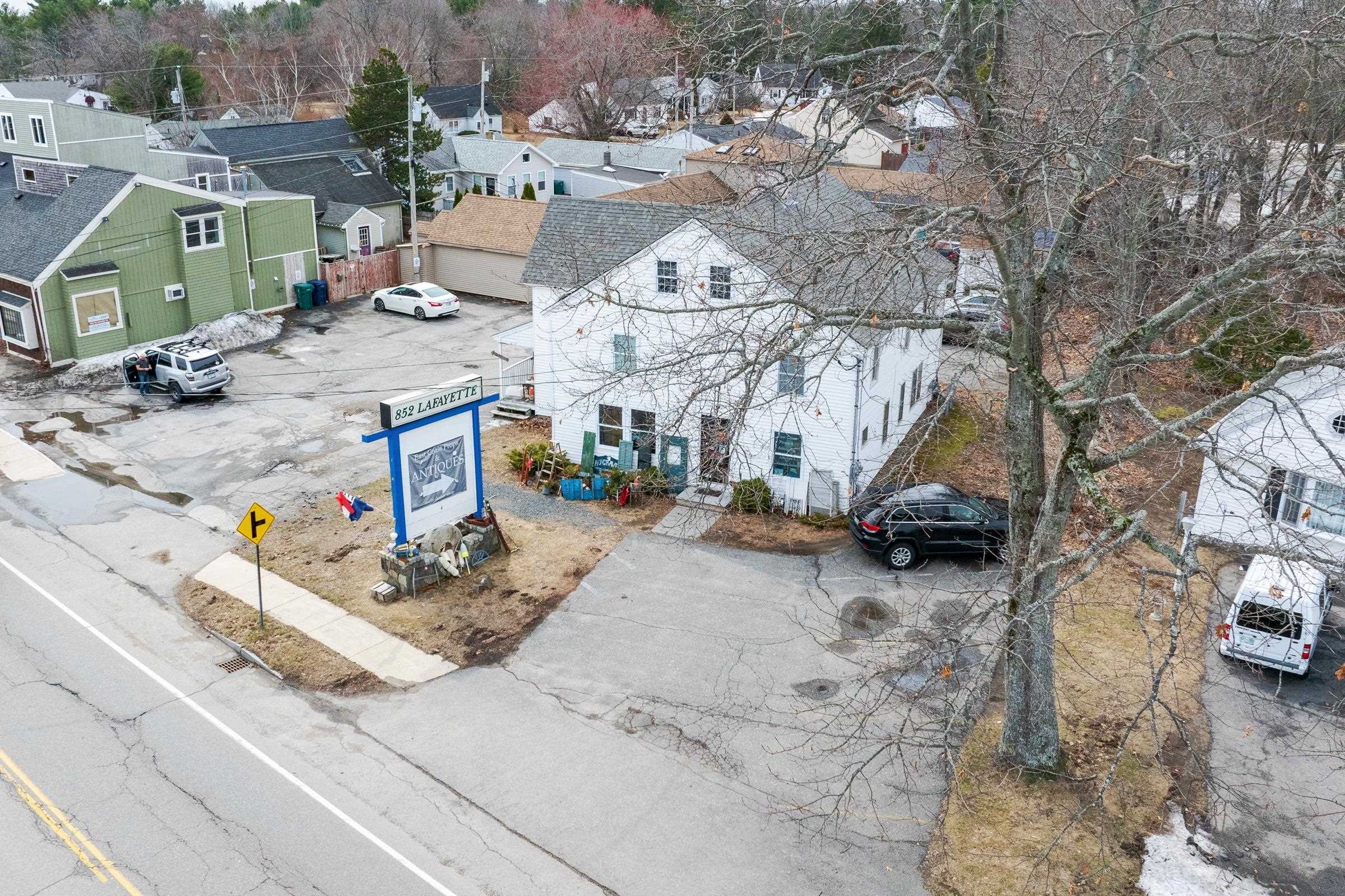 852 Lafayette Road Hampton, NH 03842 - Photo 2 of 16