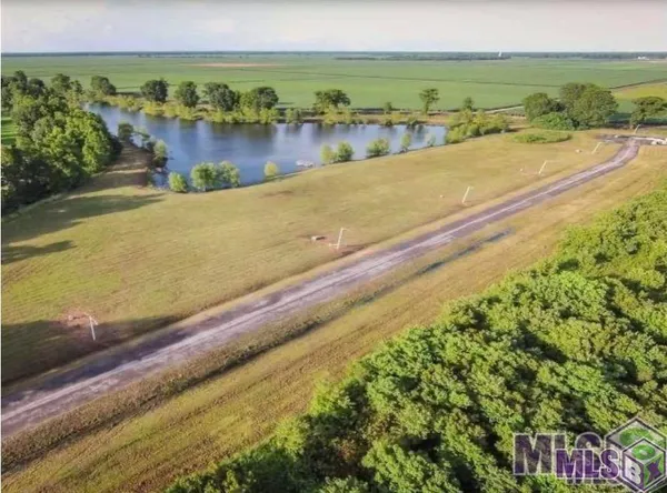 $489,000 | 4900 Bueche Road, Port Allen, LA 70767