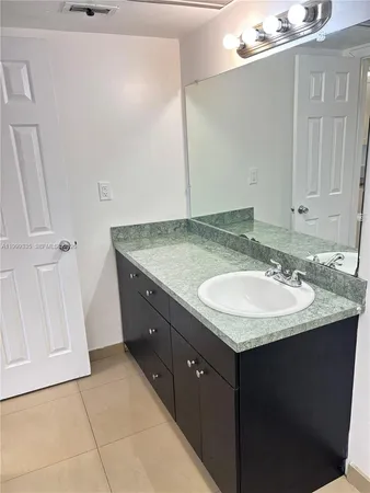 $1,600 | 7410 Southwest 82nd Street, Unit K103, Miami, FL 33143