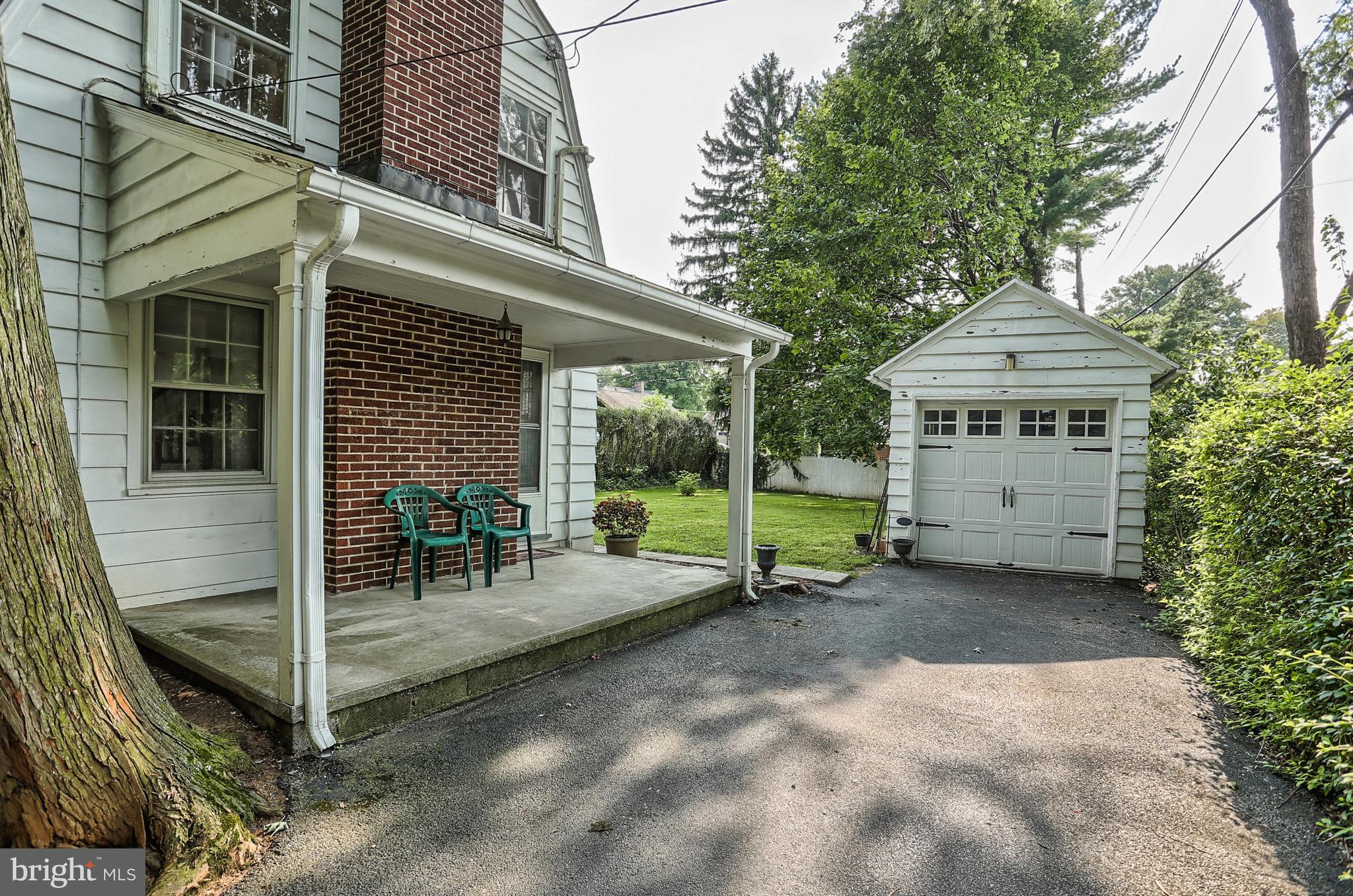 100 Lyndhurst Road York, PA 17402 - Photo 4 of 38 Gallery Image 4