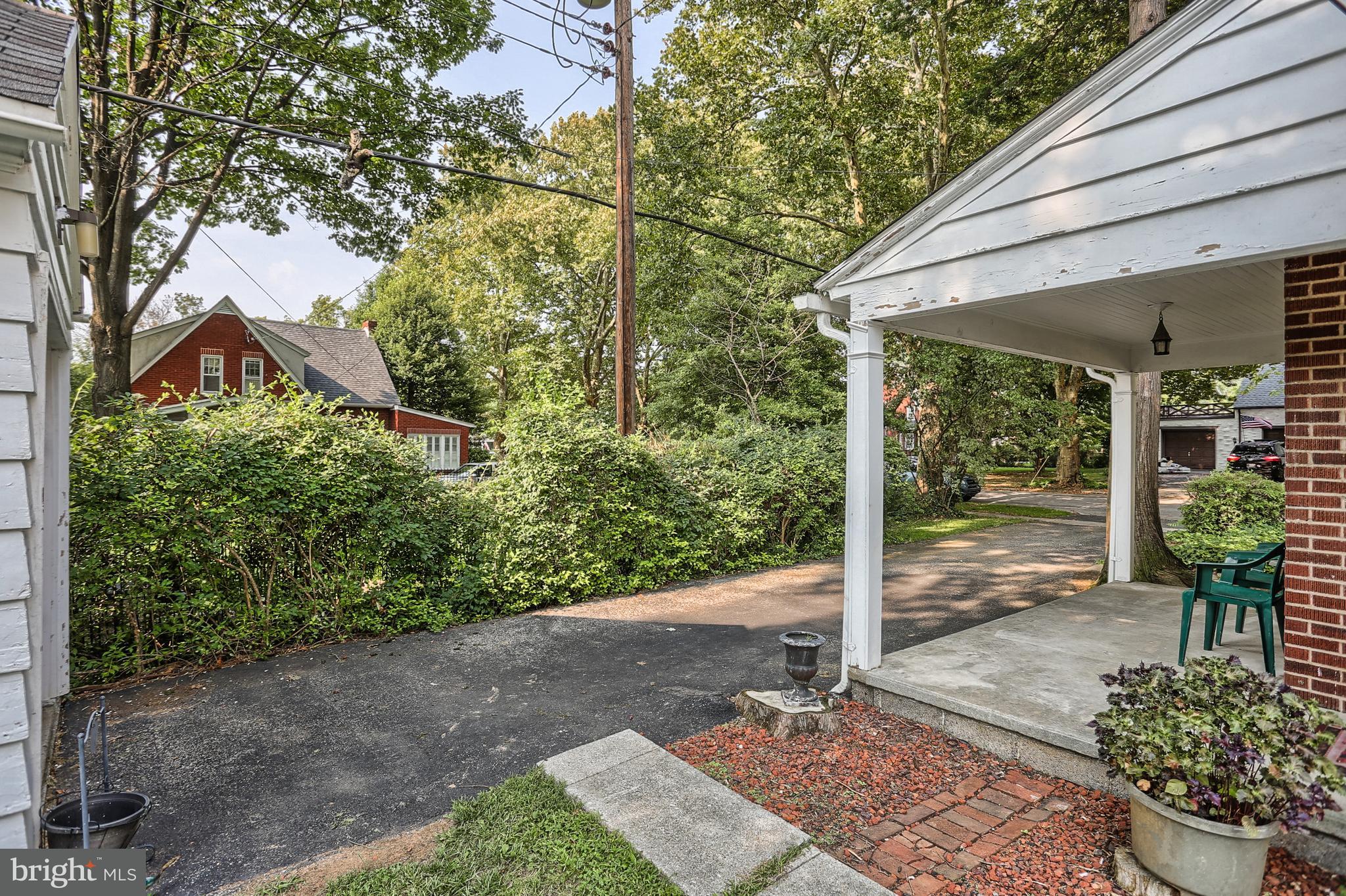 100 Lyndhurst Road York, PA 17402 - Photo 7 of 38 Gallery Image 7