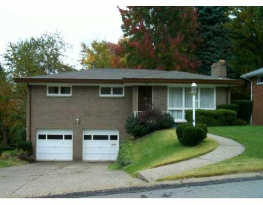 123 Reed Drive Green Tree, PA 15205 - Photo 1 of 1 Exterior Front.