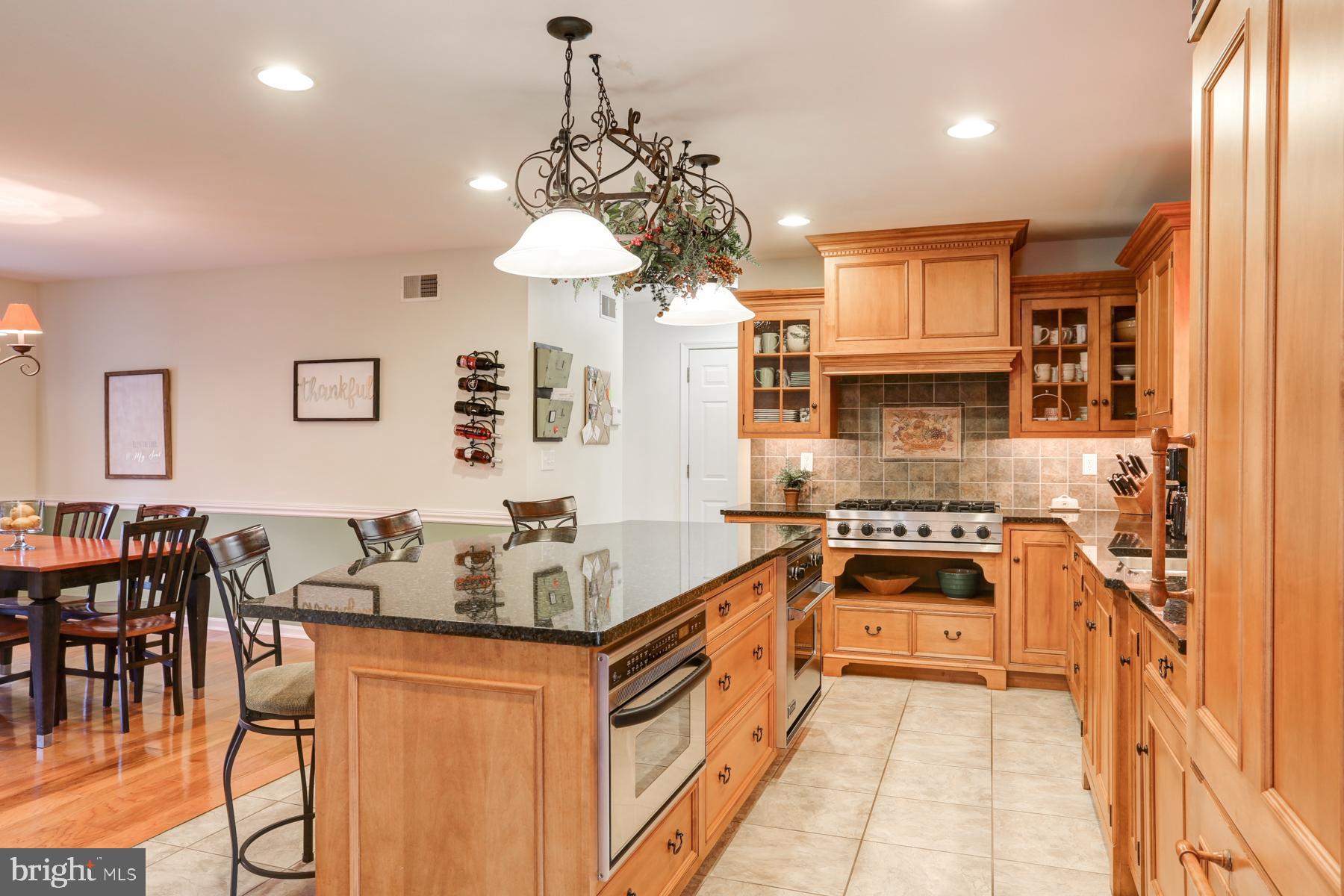55 Carriage Road Palmyra, PA 17078 - Photo 14 of 50 Microwave in Island