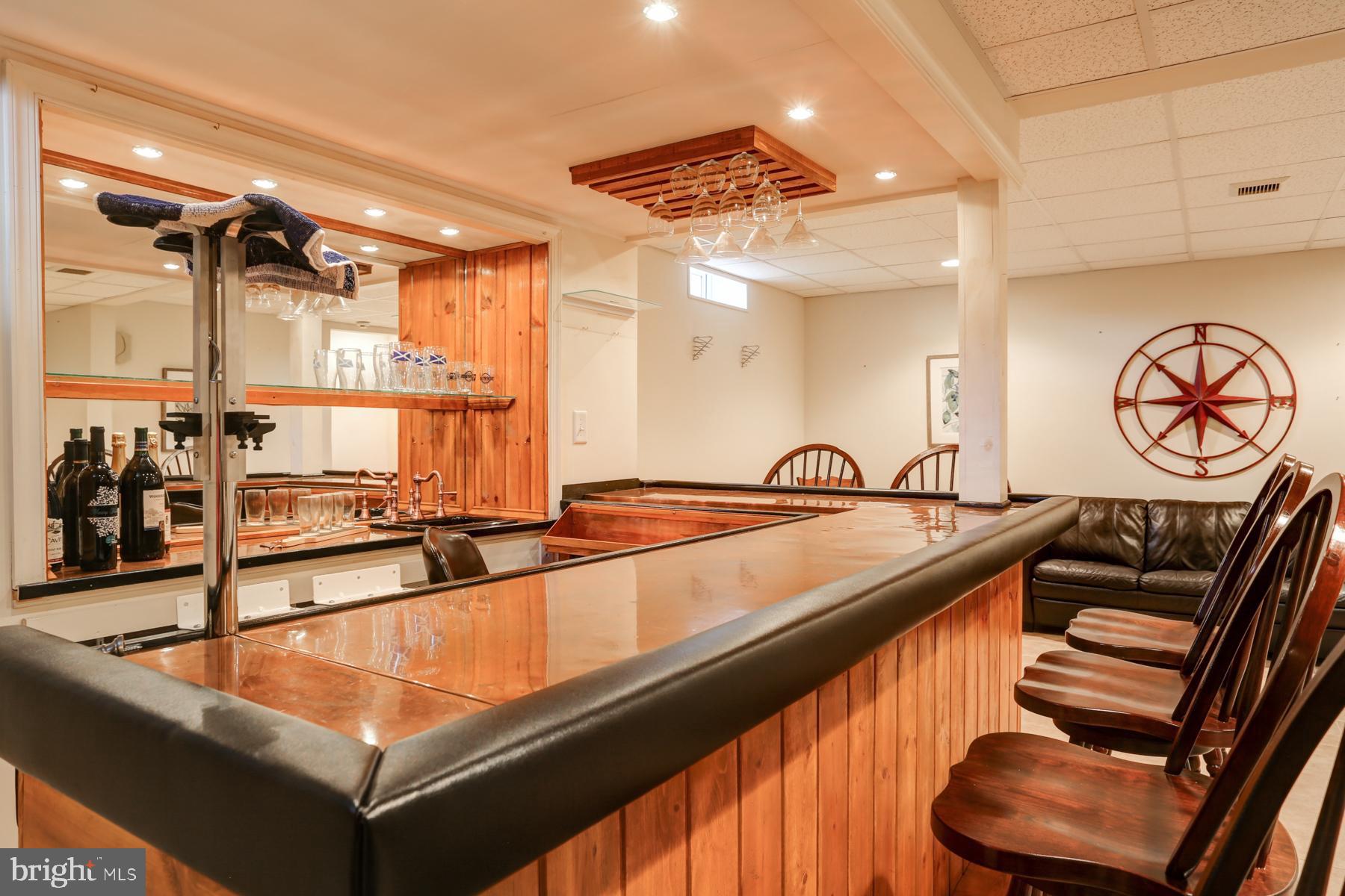 55 Carriage Road Palmyra, PA 17078 - Photo 41 of 50 Wet Bar