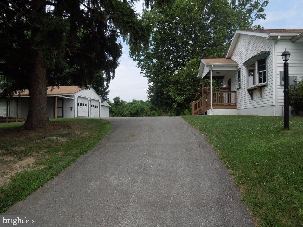 1029 Accomac Road York, PA 17406 - Photo 3 of 55 Gallery Image 3