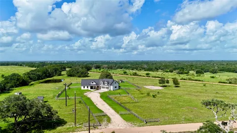 $749,900 | 1252 County Road 388, Hallettsville, TX 77964