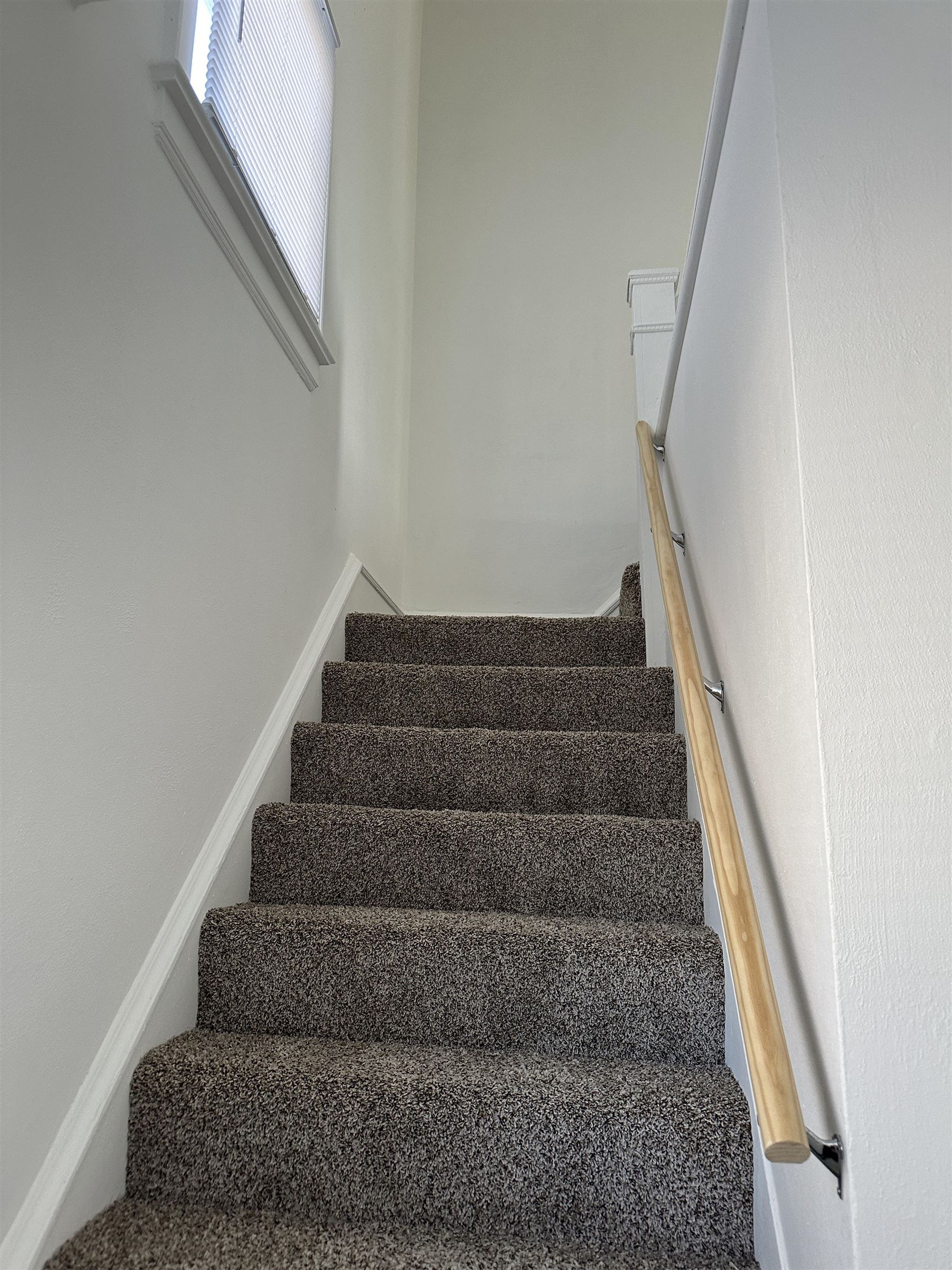 309 West Pleasant Street Freeport, IL 61032 - Photo 11 of 33