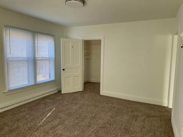 $84,900 | 309 West Pleasant Street, Freeport, IL 61032
