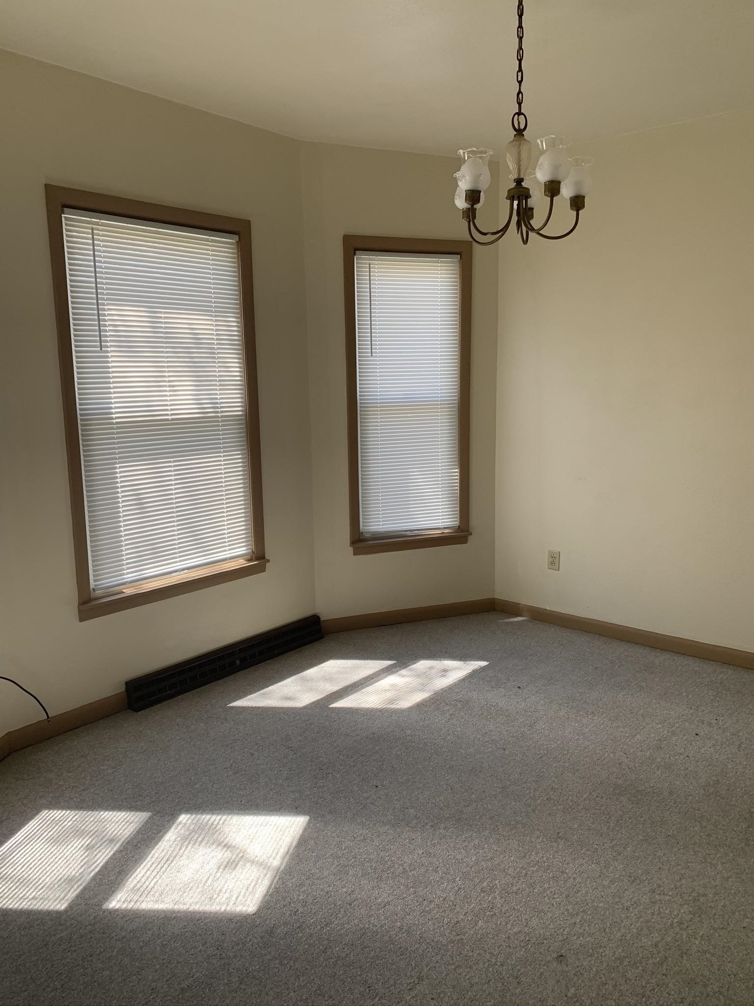 309 West Pleasant Street Freeport, IL 61032 - Photo 17 of 33