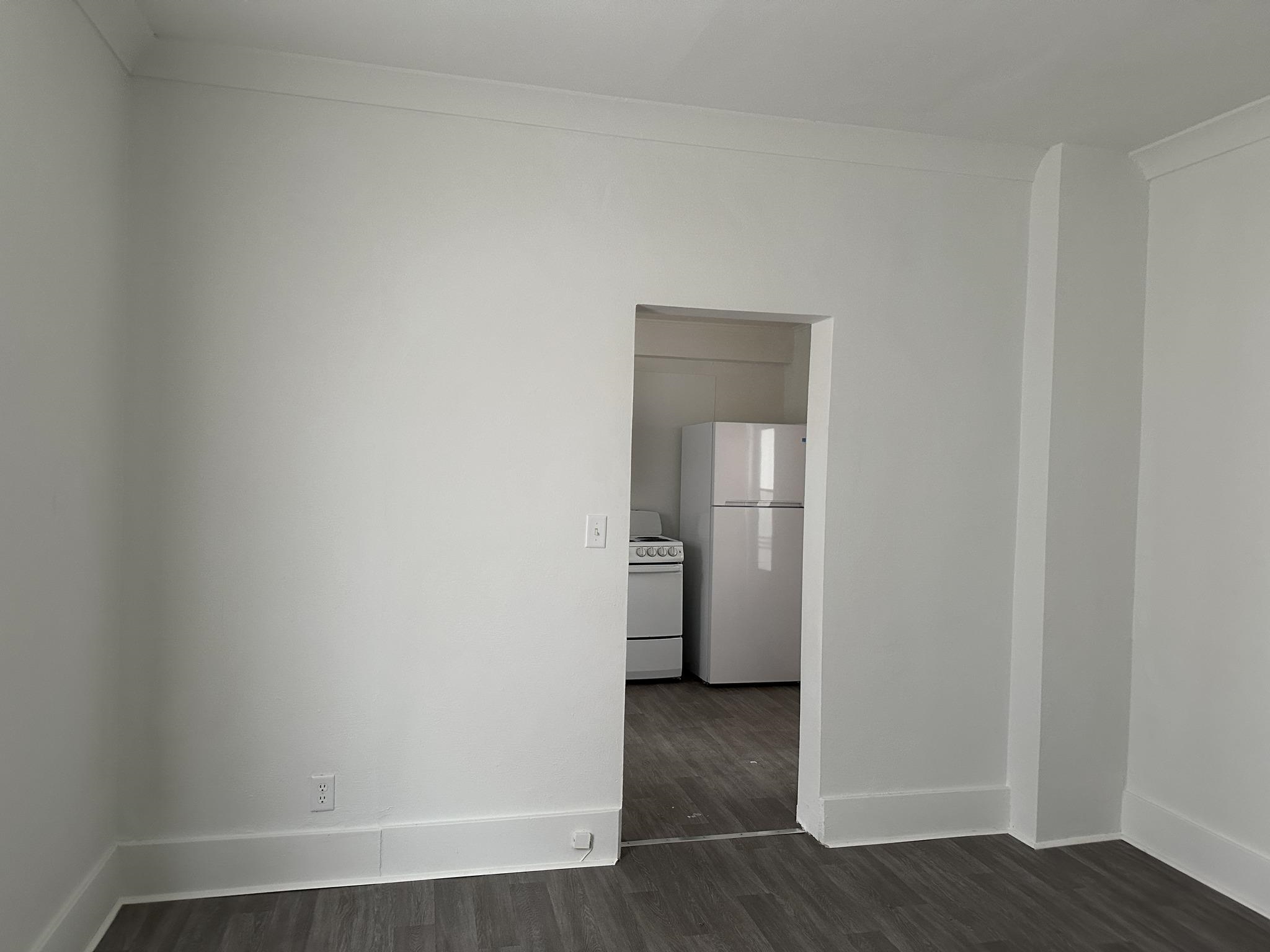 309 West Pleasant Street Freeport, IL 61032 - Photo 9 of 33