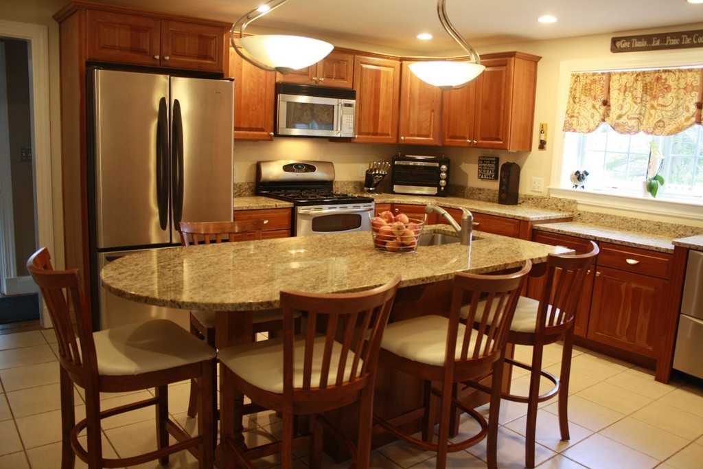 1 Eleanor Road Walpole, MA 02081 - Photo 3 of 23 Gallery Image 3