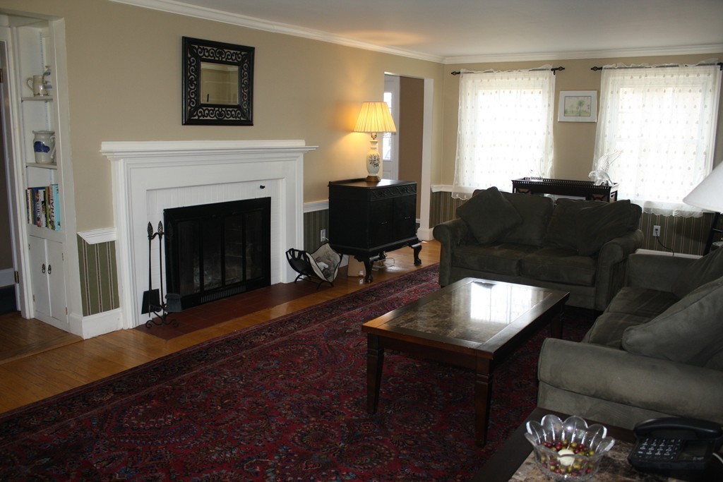 1 Eleanor Road Walpole, MA 02081 - Photo 8 of 23 Gallery Image 8
