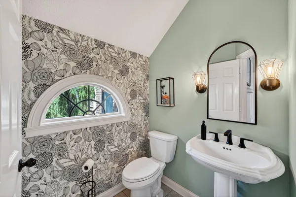 $675,000 | 71137 Covington Bluff Court, Niles, MI 49120