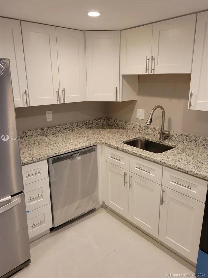 470 Northwest 20th Street, Unit 1040 Boca Raton, FL 33431 - Photo 4 of 20 Apt-pic-1