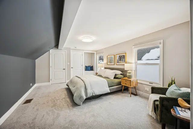 $575,000 | 1141 Highland Avenue, Oak Park, IL 60304