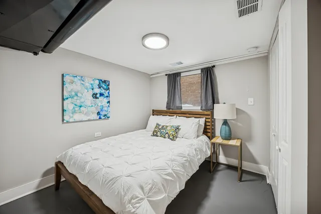 $575,000 | 1141 Highland Avenue, Oak Park, IL 60304