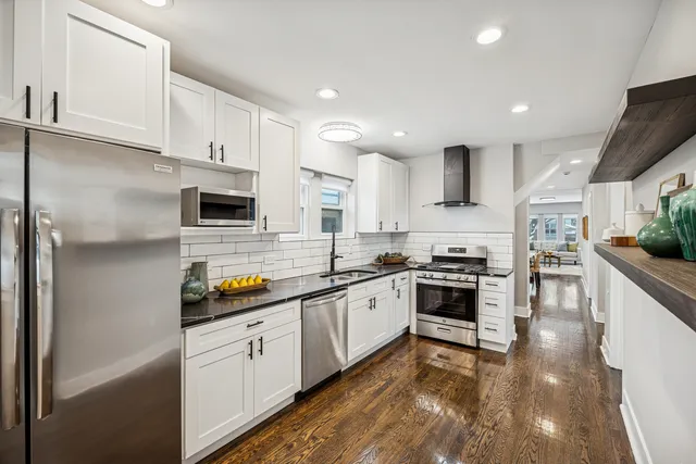 $575,000 | 1141 Highland Avenue, Oak Park, IL 60304