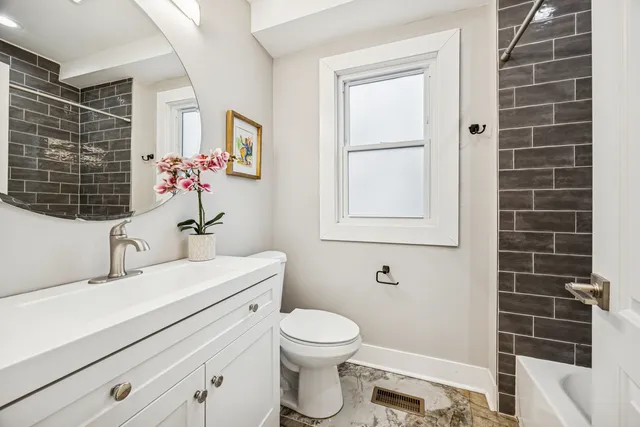 $575,000 | 1141 Highland Avenue, Oak Park, IL 60304