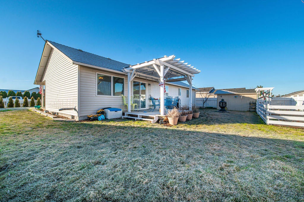446 Scenic Loop Culver, OR 97734 - Photo 19 of 31 RileyVisuals-100