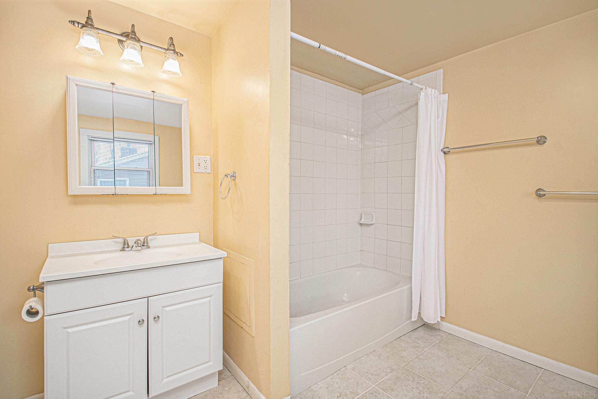 1849 Osolo Road Elkhart, IN 46514 - Photo 13 of 24 Gallery Image 13