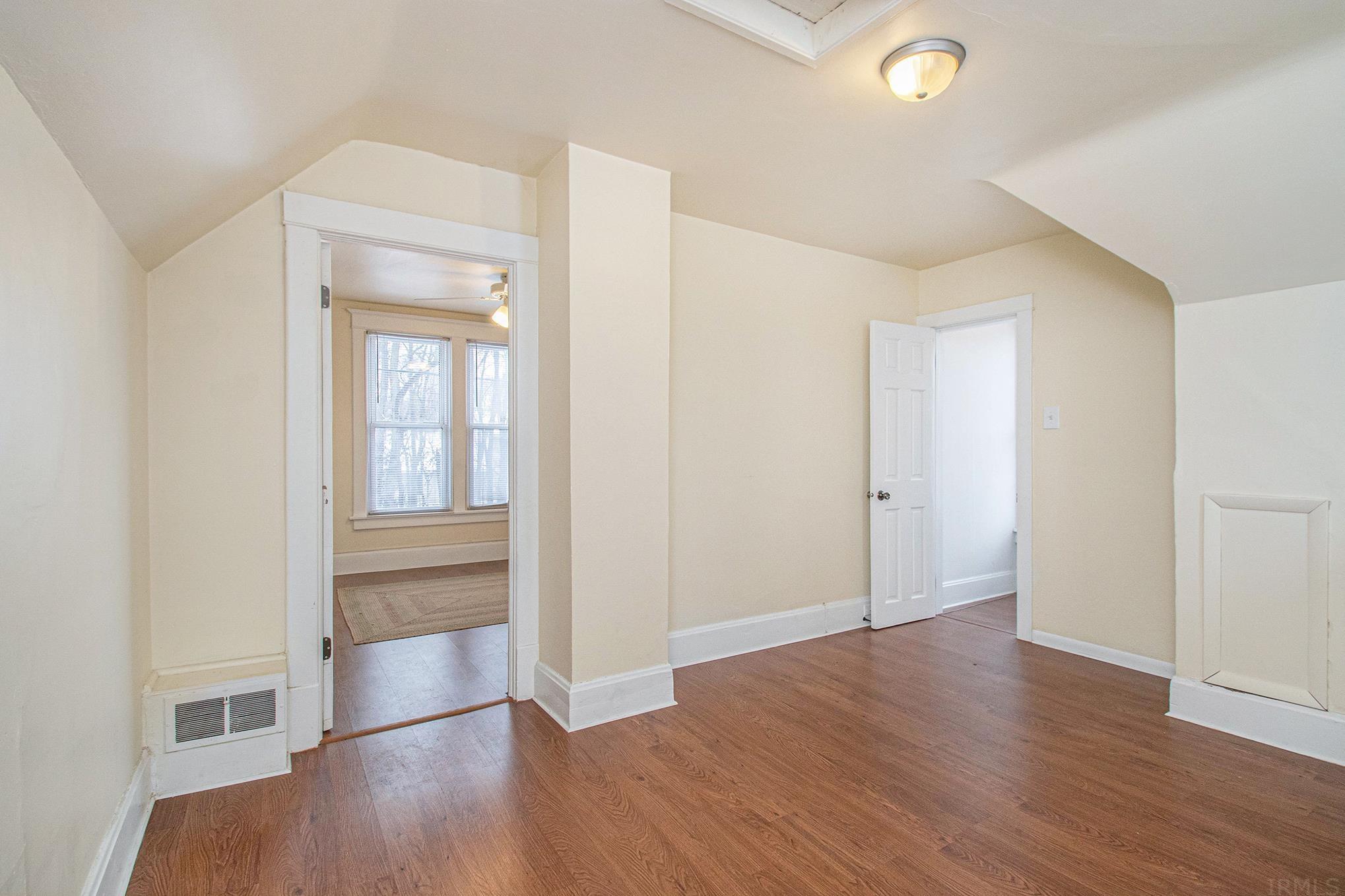 1849 Osolo Road Elkhart, IN 46514 - Photo 15 of 24 Gallery Image 15