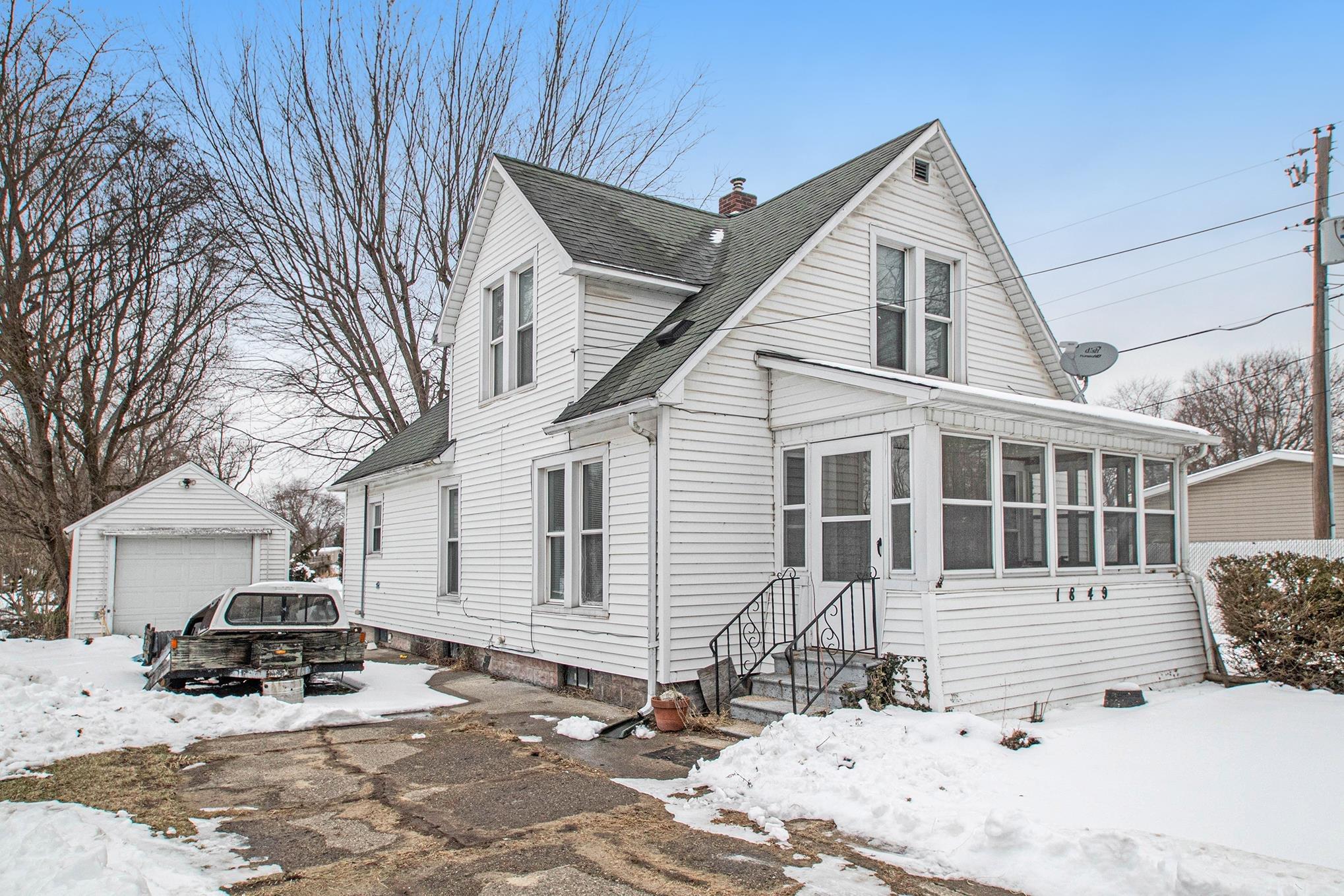1849 Osolo Road Elkhart, IN 46514 - Photo 2 of 24 Gallery Image 2