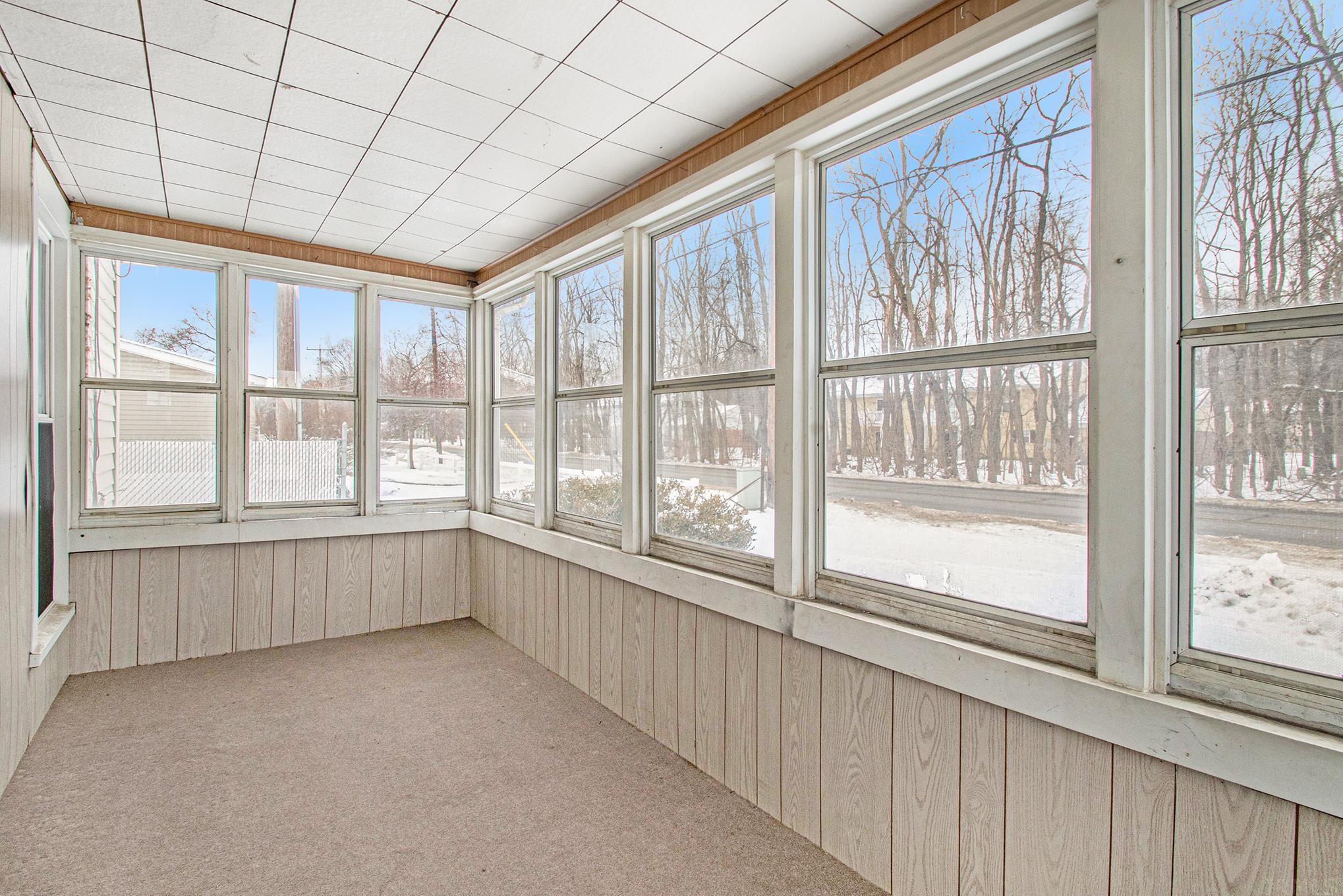 1849 Osolo Road Elkhart, IN 46514 - Photo 4 of 24 Gallery Image 4
