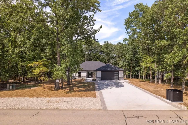 $569,000 | 582 Grand Point Boulevard, Sunrise Beach, MO 65079