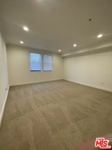 $4,850 | 12104 Hoffman Street, Unit 302, Studio City, CA 91604
