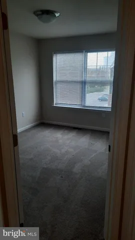 $2,010 | 945 Admiral's Quay Drive, Mechanicsburg, PA 17050