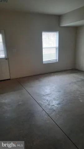 $2,010 | 945 Admiral's Quay Drive, Mechanicsburg, PA 17050