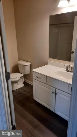 $2,010 | 945 Admiral's Quay Drive, Mechanicsburg, PA 17050