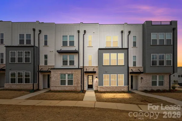 $2,995 | 4332 Honeywalk Lane, Charlotte, NC 28278