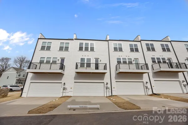 $2,995 | 4332 Honeywalk Lane, Charlotte, NC 28278