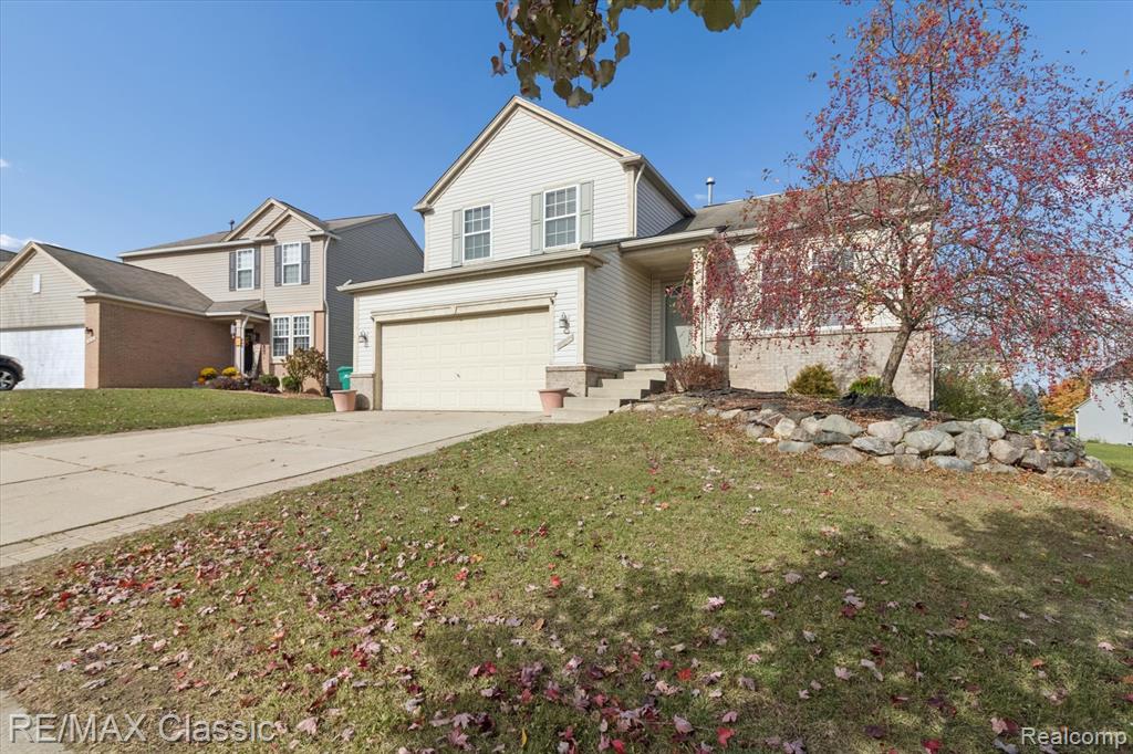 868 Deer Run Lake Road Holly, MI 48442 - Photo 4 of 49 Gallery Image 4
