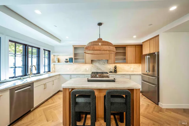 $2,800,000 | 851 2nd Street East, Sonoma, CA 95476