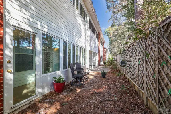 $237,500 | 5860 Spanish Trail, Unit C, Pensacola, FL 32504