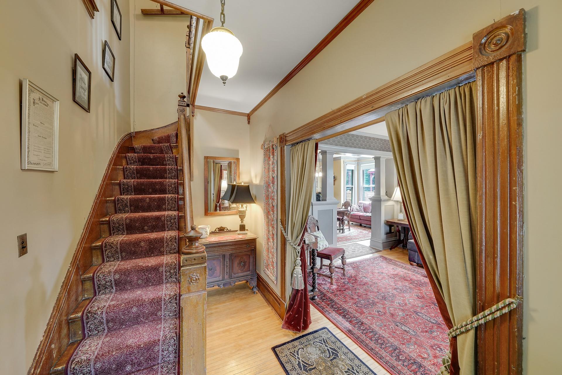 280 Duke Street St. Paul, MN 55102 - Photo 7 of 82