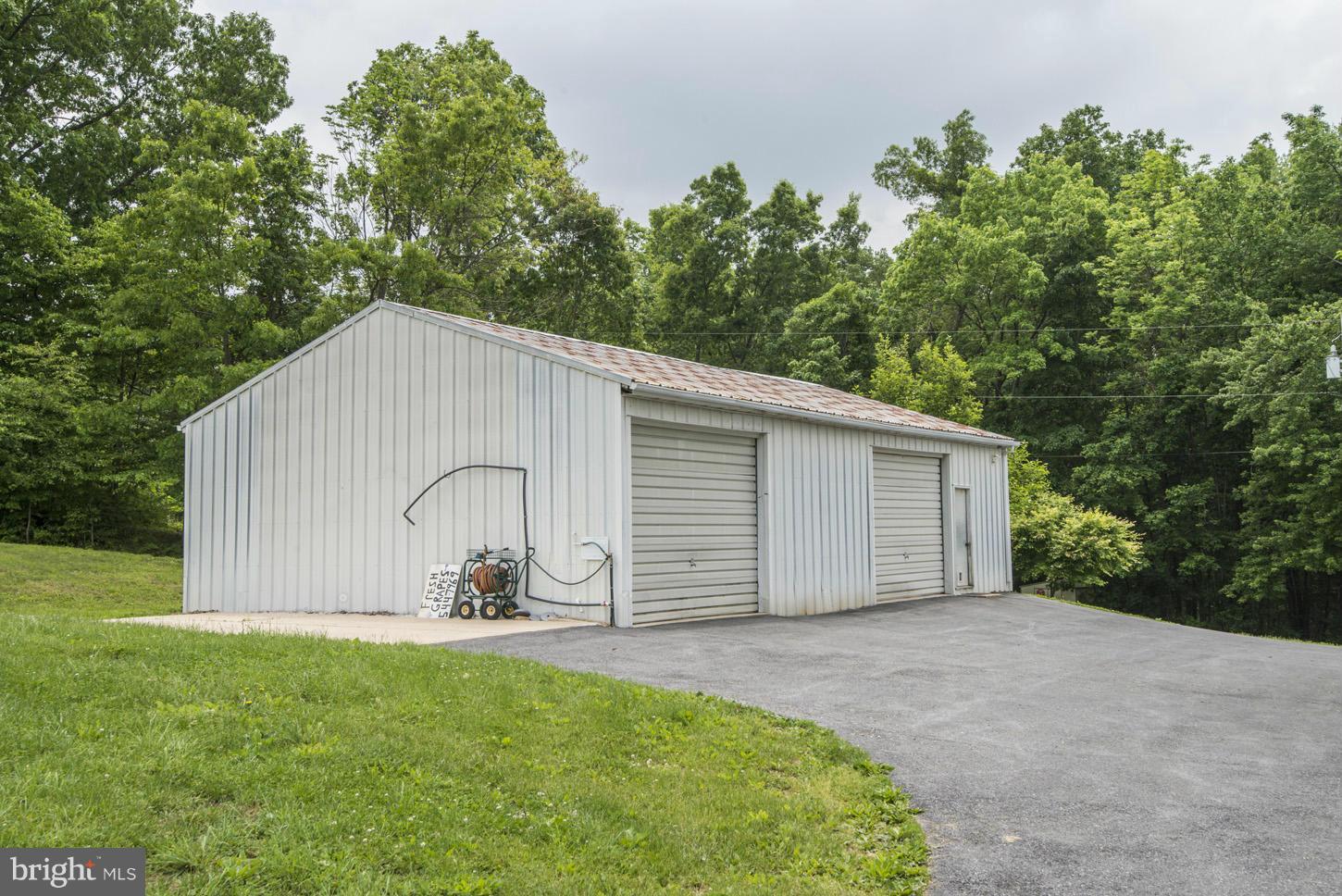 2427 Ebbvale Road Manchester, MD 21102 - Photo 16 of 28 Garage
