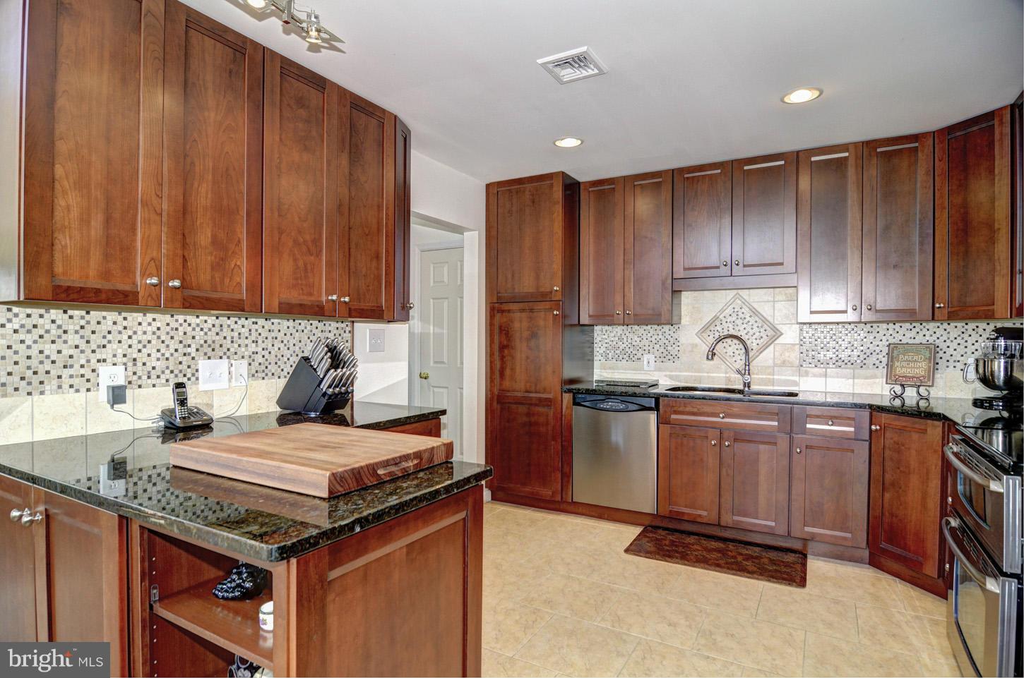 2427 Ebbvale Road Manchester, MD 21102 - Photo 6 of 28 Kitchen
