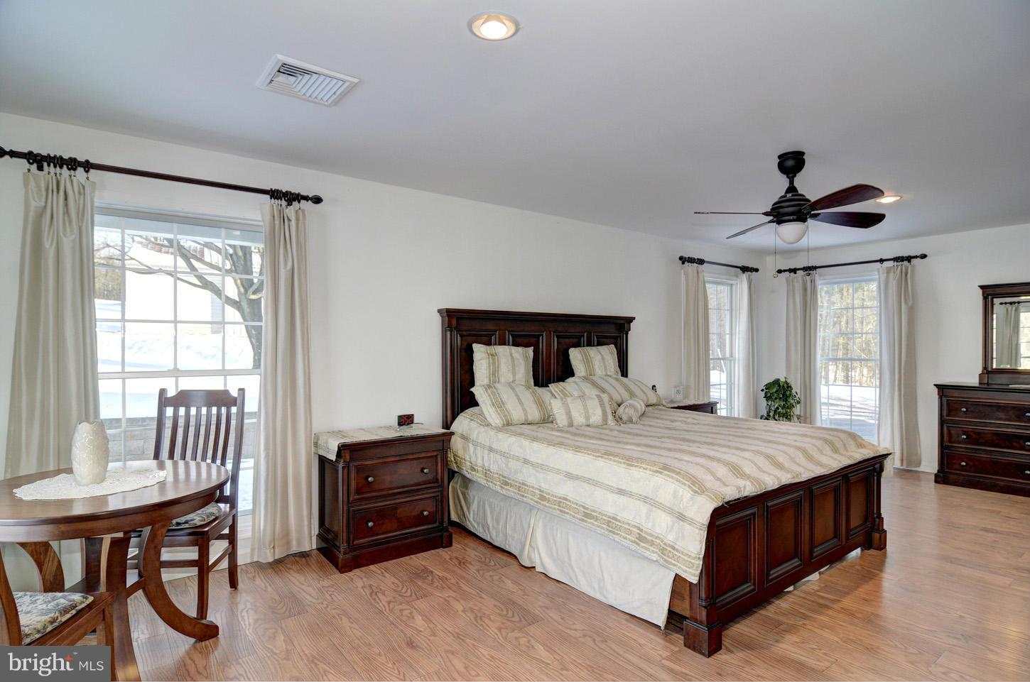 2427 Ebbvale Road Manchester, MD 21102 - Photo 8 of 28 Bedroom (Master)
