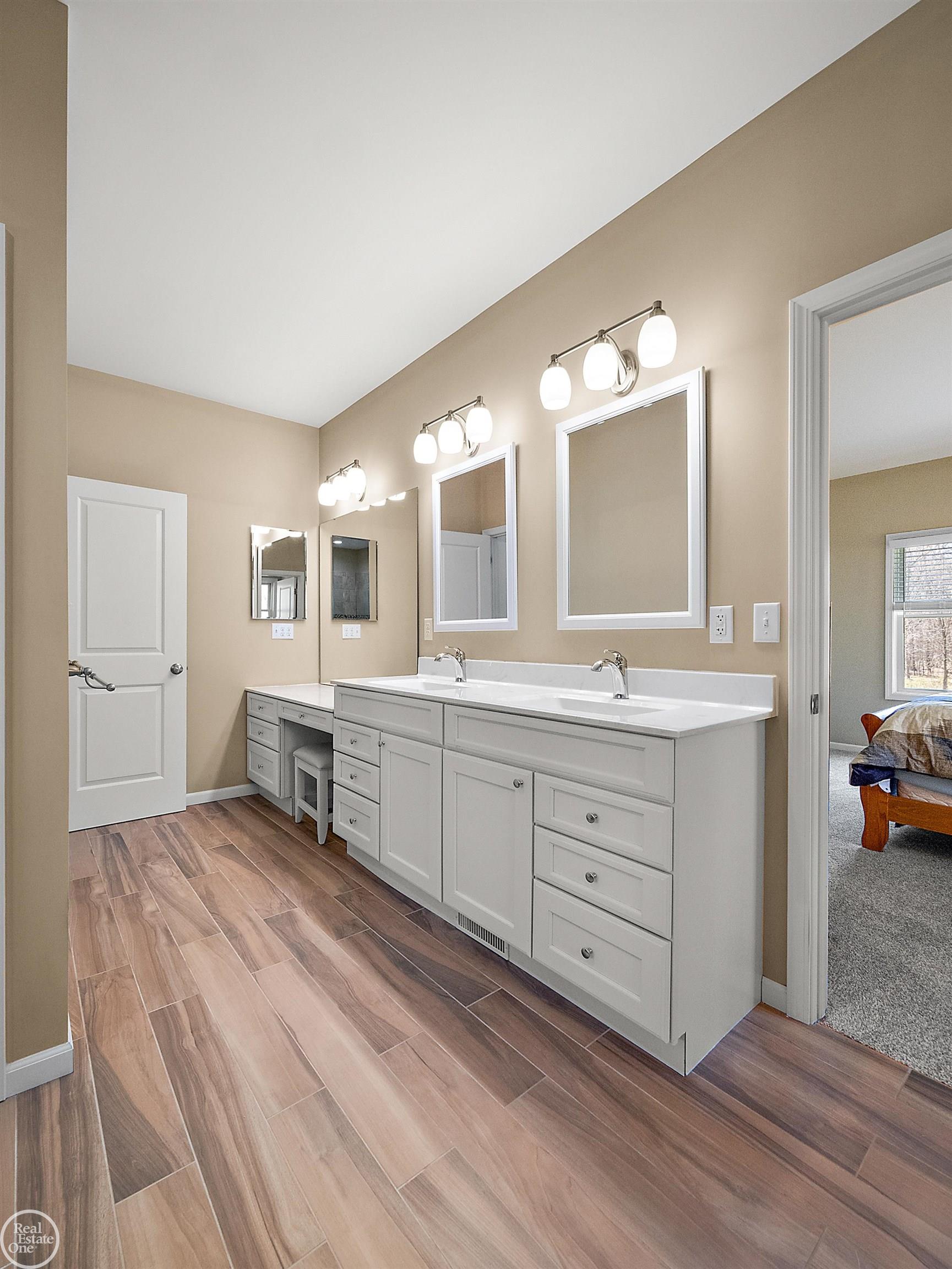 1276 Strieter Road Ann Arbor, MI 48103 - Photo 31 of 82 50172470-354a23ad-78e2-4eb9-ac41-08ecb5adbec2.JPG