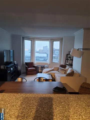 $2,800 | 6407 City Place, Unit 6407, Edgewater, NJ 07020
