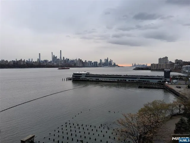 $2,800 | 6407 City Place, Unit 6407, Edgewater, NJ 07020