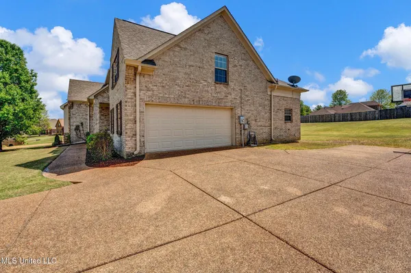 $410,000 | 7409 Wallingford Drive, Olive Branch, MS 38654