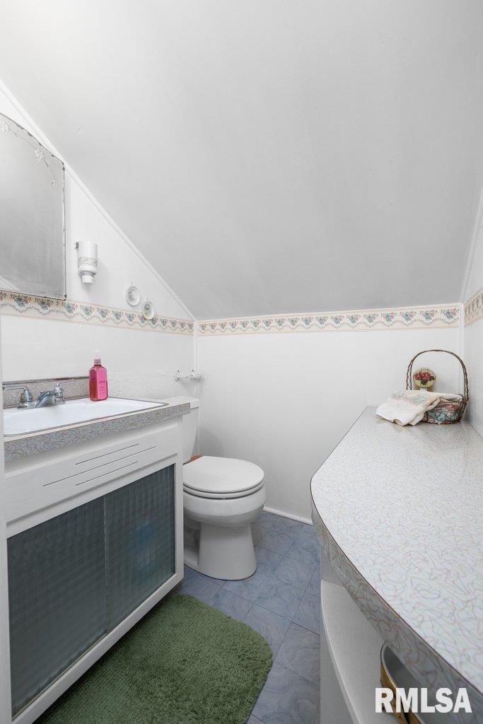 1525 Maple Lane Moline, IL 61265 - Photo 23 of 34 Gallery Image 23