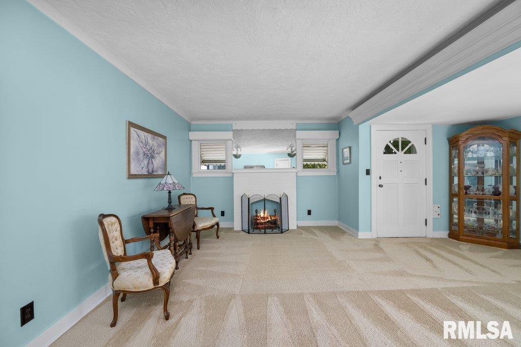 1525 Maple Lane Moline, IL 61265 - Photo 6 of 34 Gallery Image 6